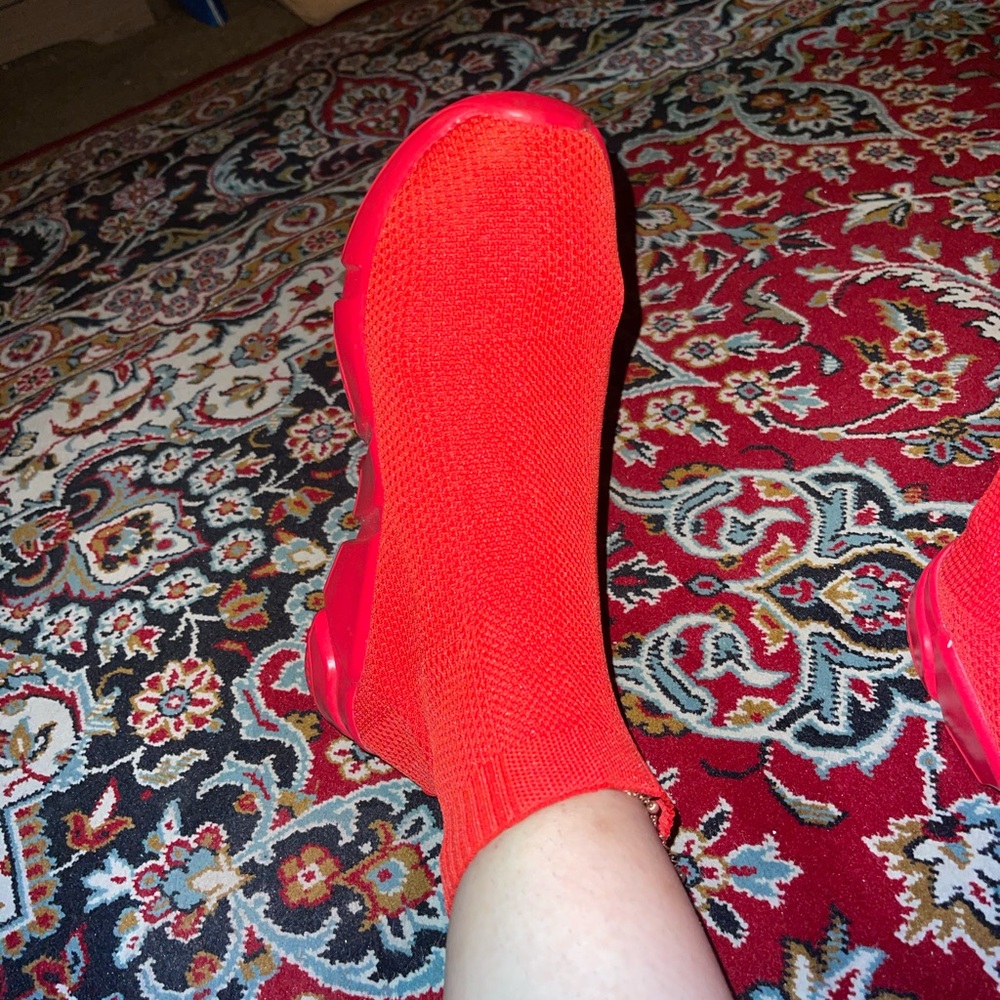 Super cute red Sock sneakers (rare) - Picture 13 of 13